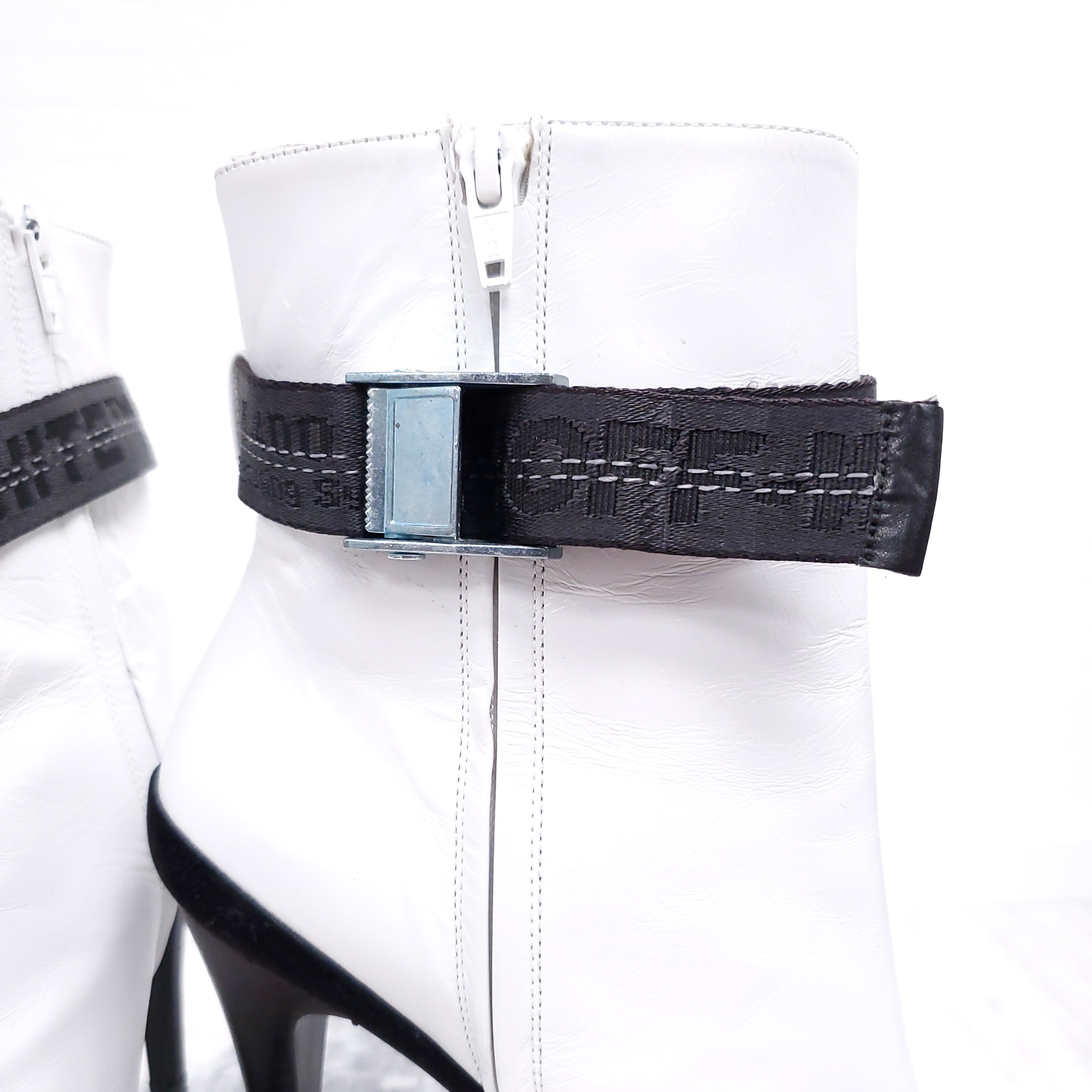 OFF-WHITE LEATHER LOGO BOOTS - SIZE 40