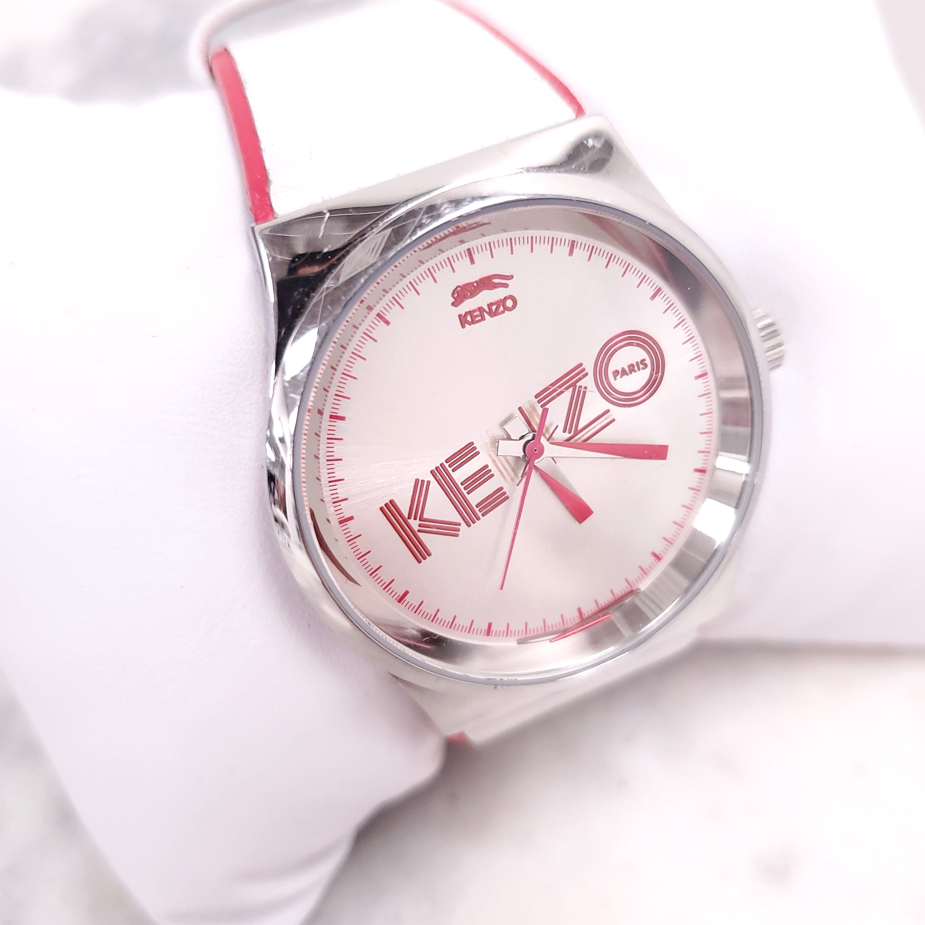 KENZO LOGO WATCH ($463)