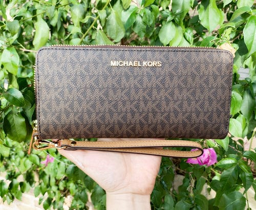 Michael Kors JetSet TravelContinental LongWallet Wristlet Brown