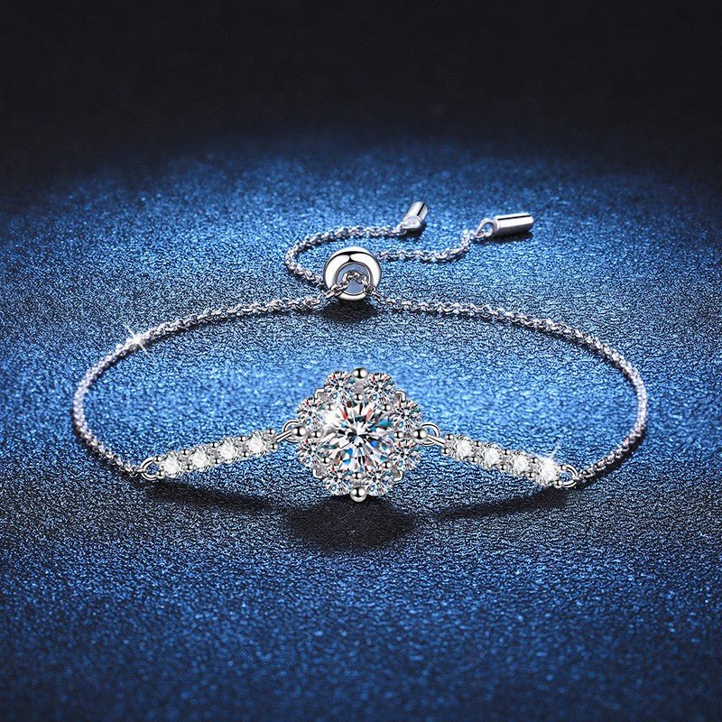 Pangama Halo Glow Moissanite Bracelet