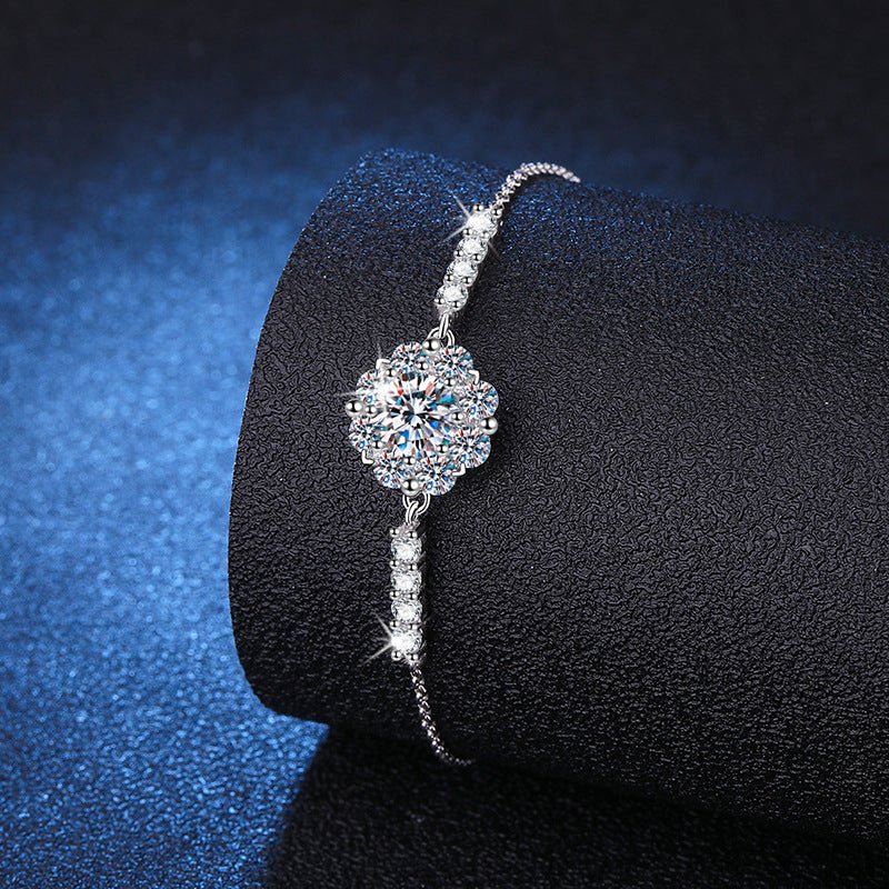 Pangama Halo Glow Moissanite Bracelet