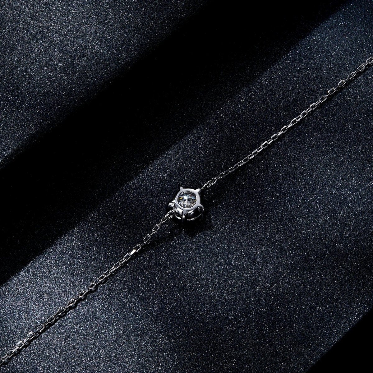 Pangama Solitaire Sterling Silver Moissanite Bracelet