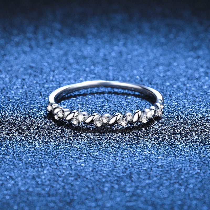 Pangama Twisted Elegance Moissanite Band