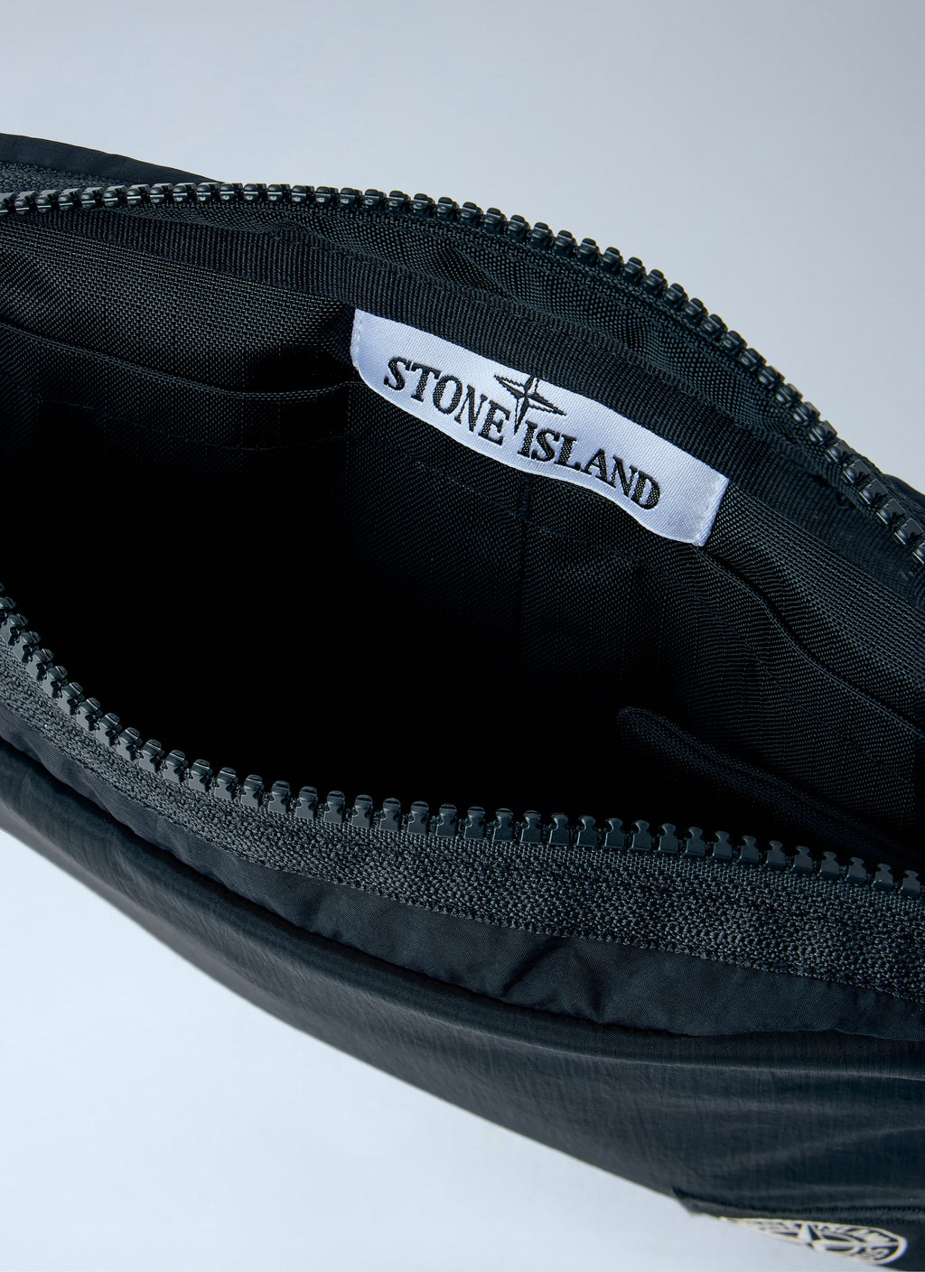 Stone Island Men Compact Logo Pouch