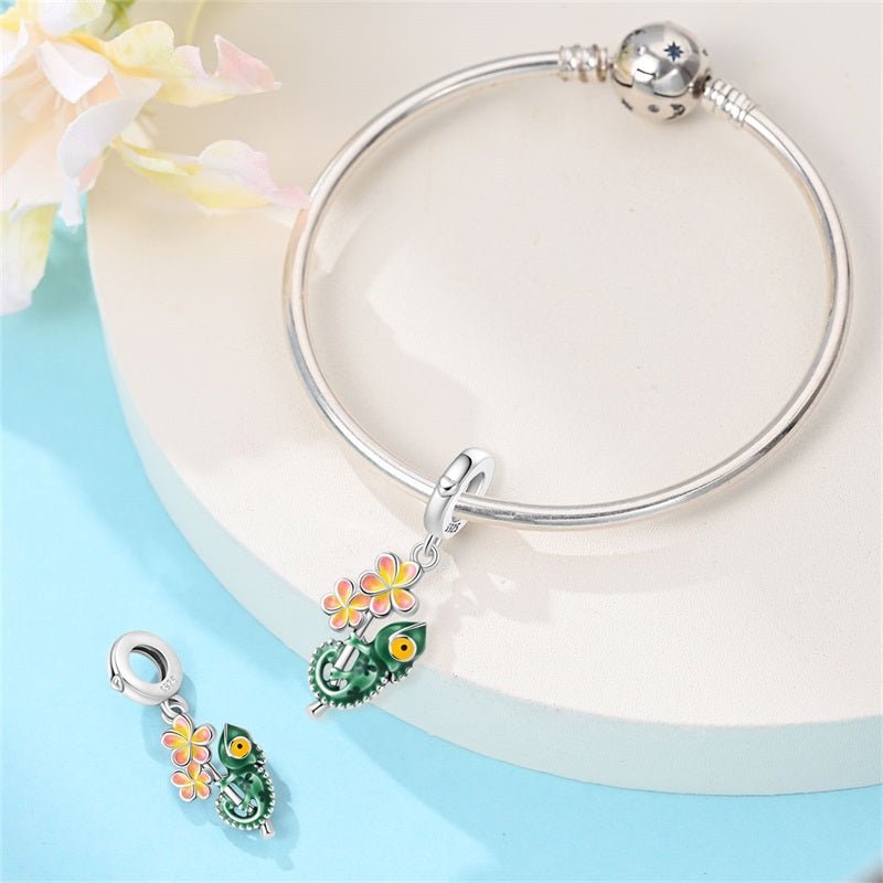 Temperature-Changing Chameleon & Flower Dangle Charm