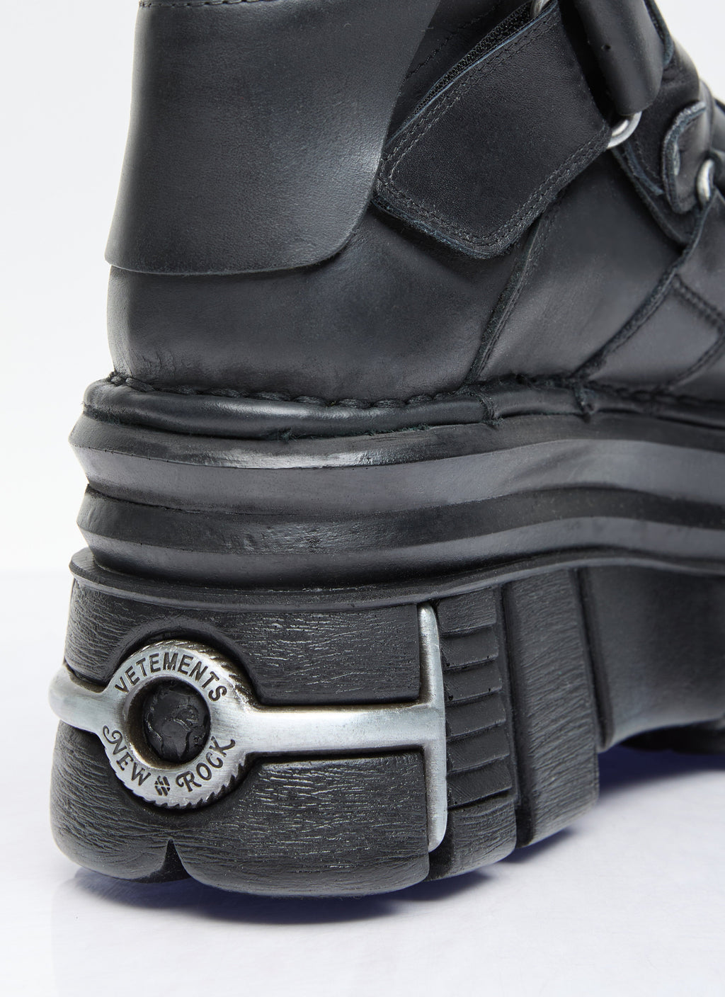 Vetements Men Tower Boots